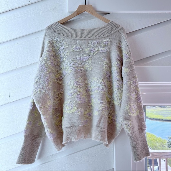 Anthropologie Textured V-neck Sweater Light Gray - Picture 6 of 6